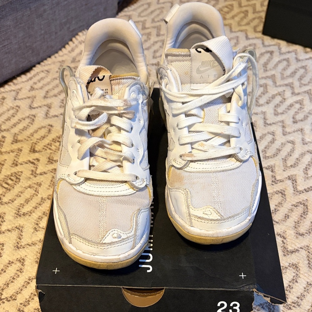 Jordan MA2 Women’s